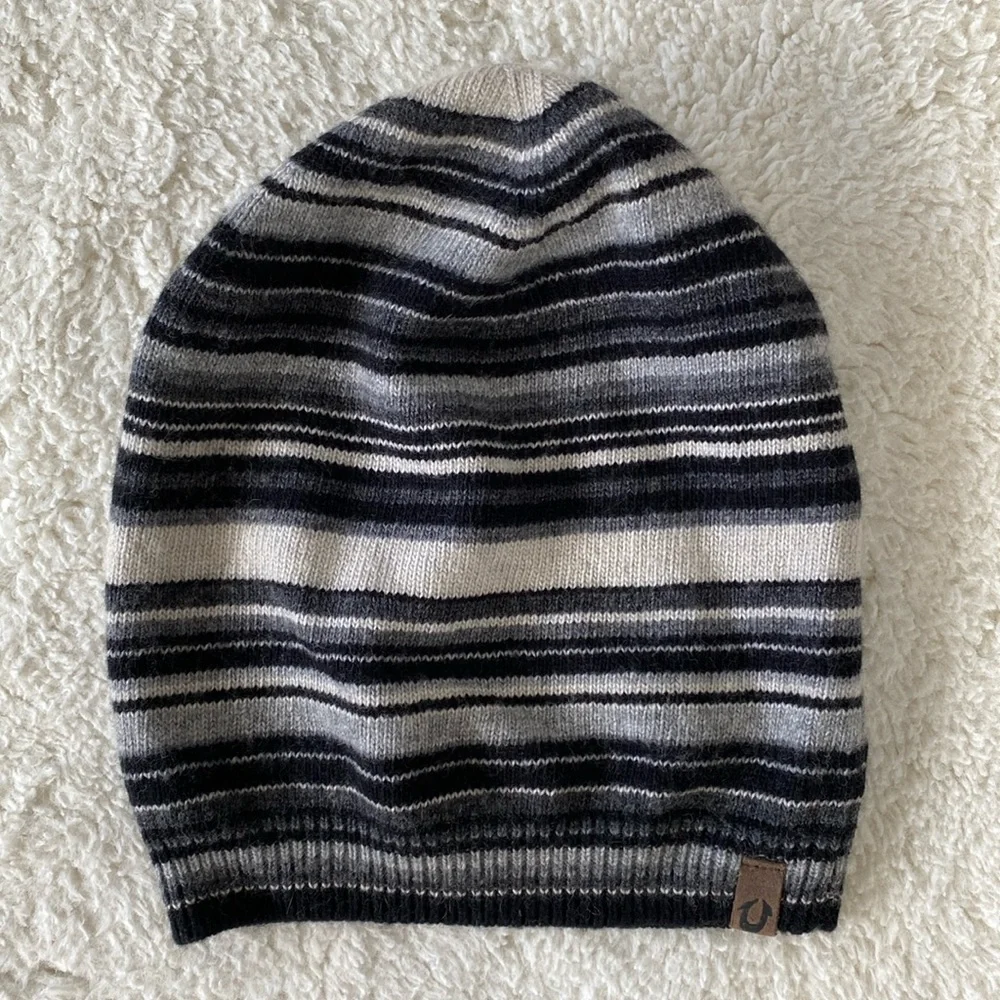 ❤️ True Religion Striped Beanie